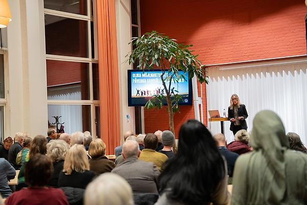 Publik och föreläsare på JU LIVE från i höstas.